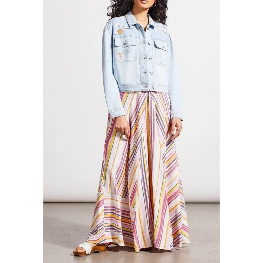 TRIBAL EMBROIDERED SIZE M WOMENS‎ DENIM JACKET